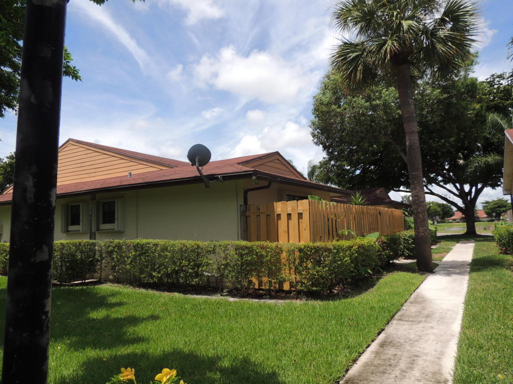 4332 Woodstock Dr Unit B, West Palm Beach, FL 33409 Condo for Rent in