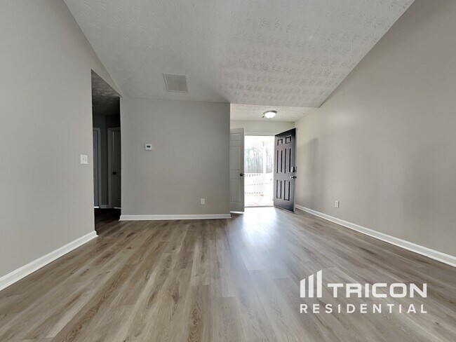 Foto del edificio - 25 Dews Trail