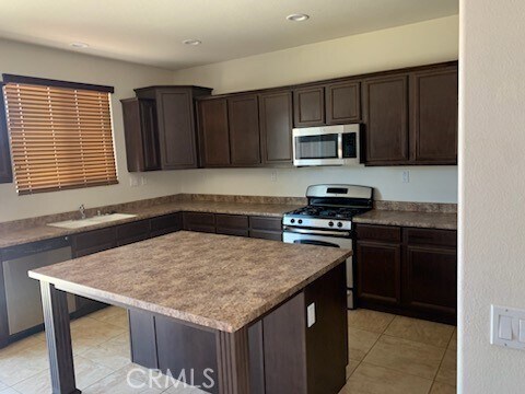 Foto del edificio - 15004 Riverview Ln