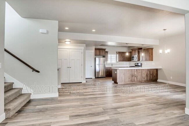 Foto del edificio - 919 Aspen Summit Drive