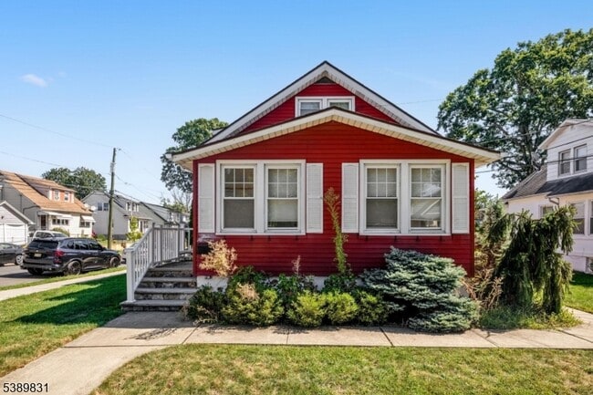 Building Photo - 317 Hawthorne Ave