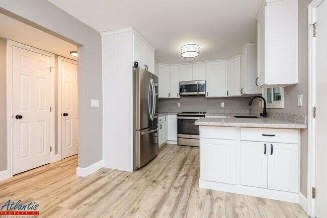 Foto del edificio - 1031 Clyde Ave
