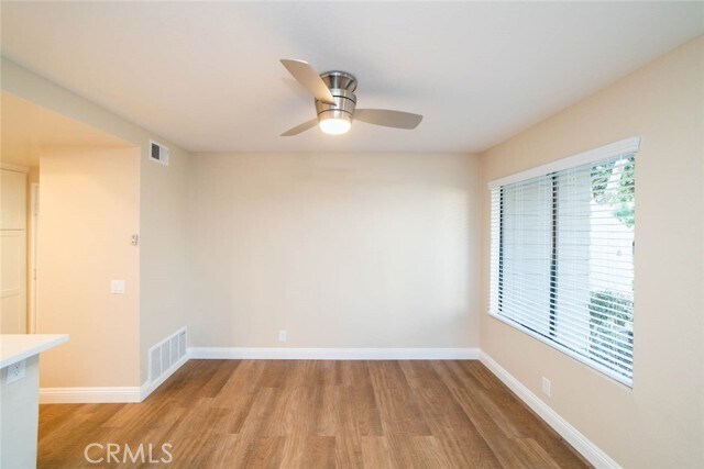 Foto del edificio - 402 Deerfield Ave