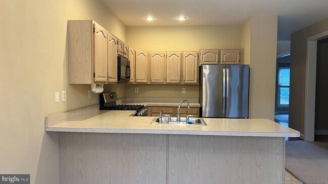 Building Photo - 67 Highpoint Dr
