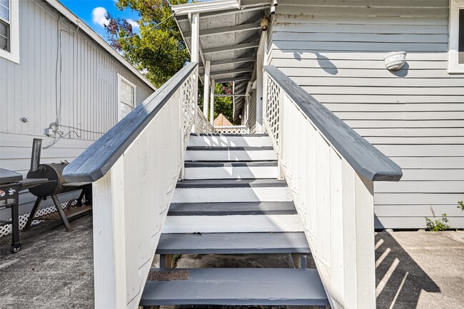 Foto del edificio - 9629 Sunnywood Dr