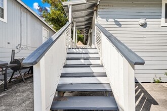 Building Photo - 9629 Sunnywood Dr