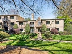 Building Photo - 227 N Dotger Ave