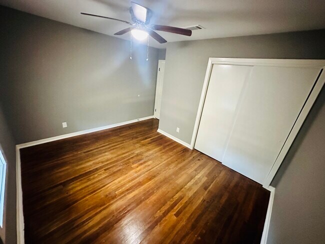 Foto del edificio - 4207 Madden Ln