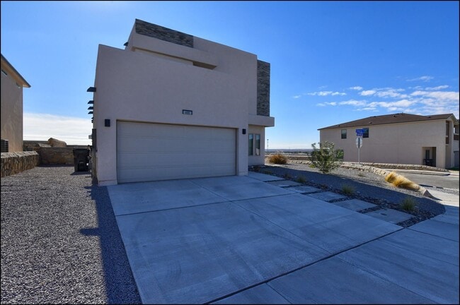 Foto del edificio - Coming Soon!