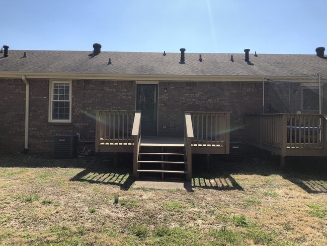 Building Photo - 3065 Woody Ln
