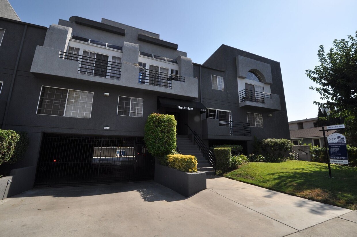 Foto principal - 11416 Albers St