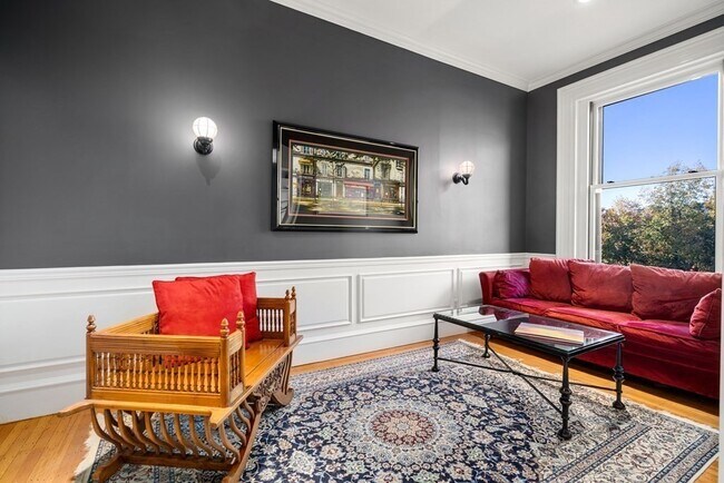 Foto del edificio - 148 Commonwealth Ave