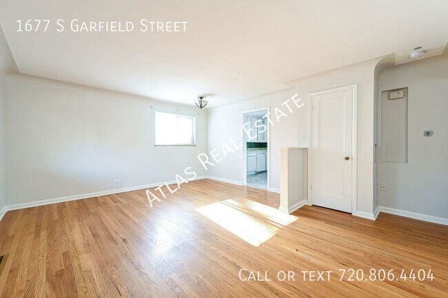 Building Photo - 2 WEEKS FREE RENT! 4 bed/2 bath near Cherr...