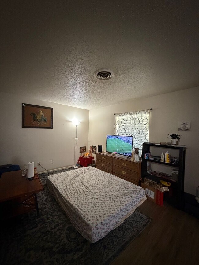 Foto del edificio - 117 E 16th St