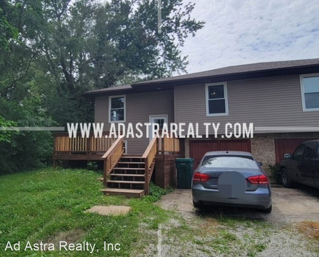 Primary Photo - 3 br, 2 bath House - 805 N Clark Ave