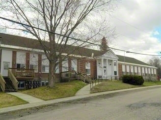 Primary Photo - School Street Manor