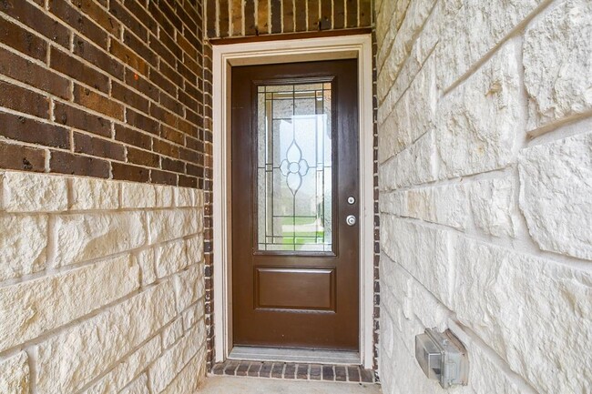 Building Photo - 21022 Echo Manor Dr