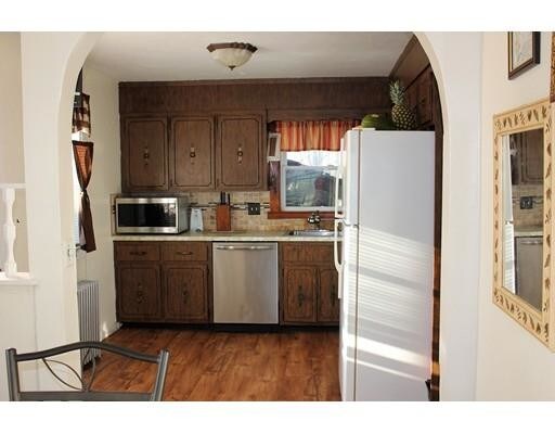 Building Photo - 60 Maolis Ave