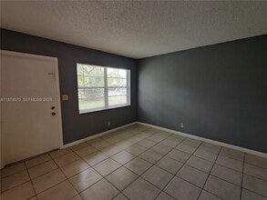 Building Photo - 5156 NE 6th Ave