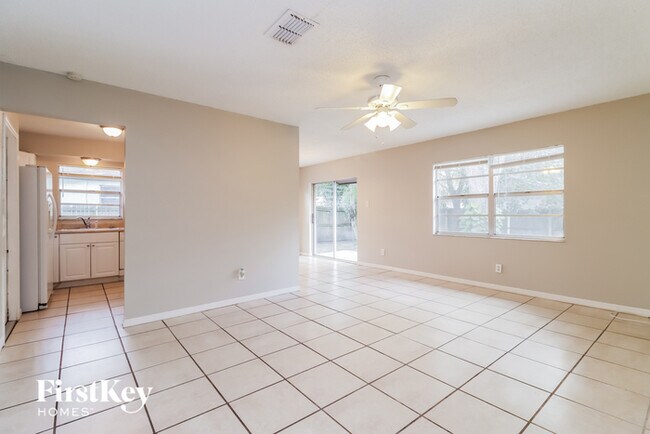 Foto del edificio - 6816 N 47th St