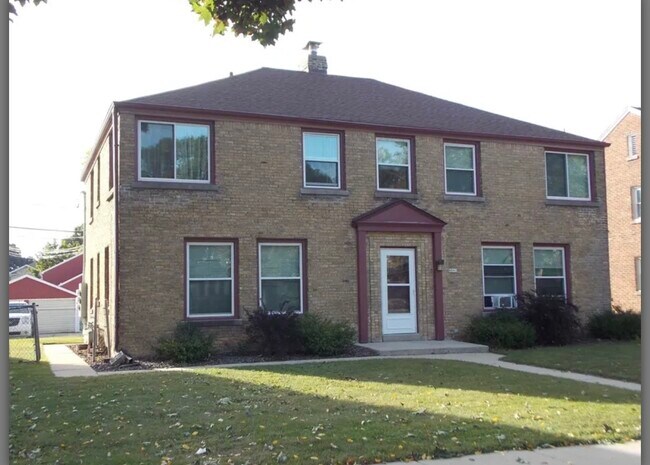 Building Photo - Mohawk 4-unit