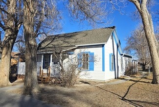 Building Photo - 827 S Jackson St