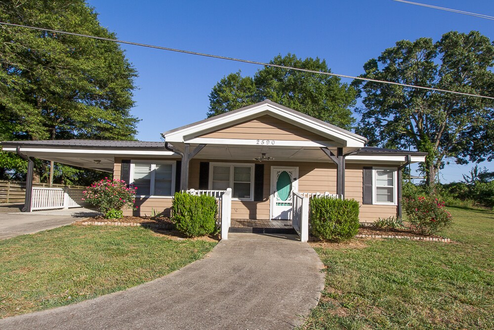 Primary Photo - 2590 Danielsville Rd