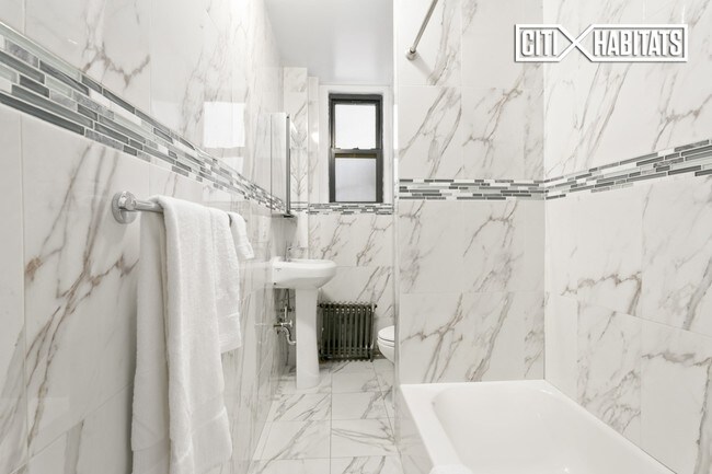 Foto del edificio - 19 W 55th St