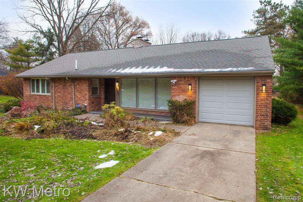 4096 Chestnut Hill Dr, Troy, MI 48098 House Rental in Troy, MI