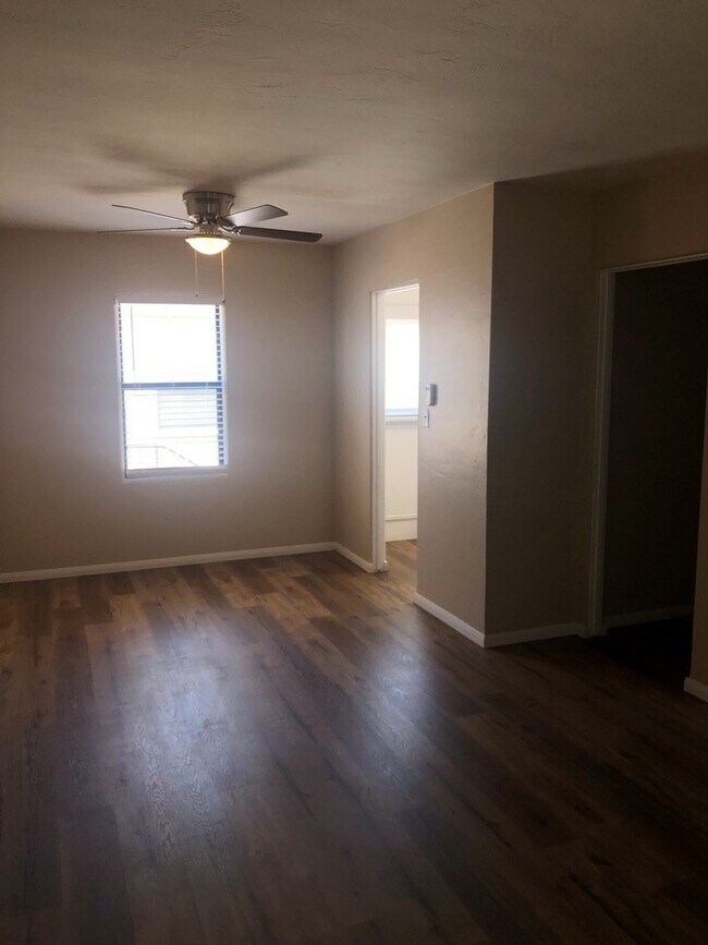 Foto del edificio - 1043 Diamond St