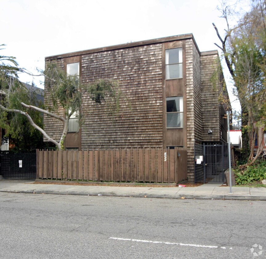 Building Photo - 1907 Haste St