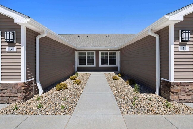 Building Photo - Redwood Portage