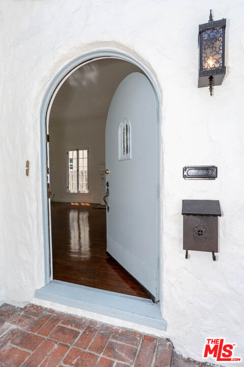 Foto del edificio - 146 N Citrus Ave