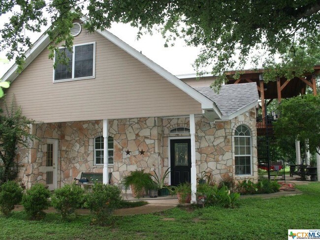 Foto del edificio - 1401 White Water Rd