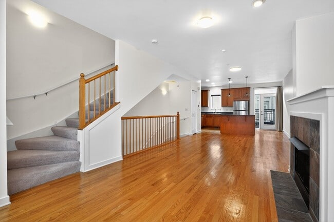 Building Photo - 57 E 23rd St