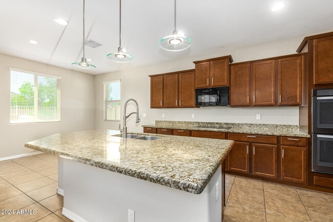 Building Photo - 35082 N Laredo Dr