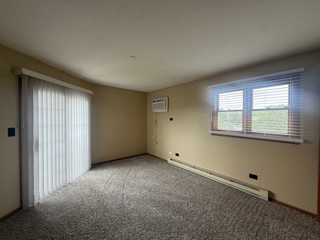 Building Photo - 1375 Cunat Ct