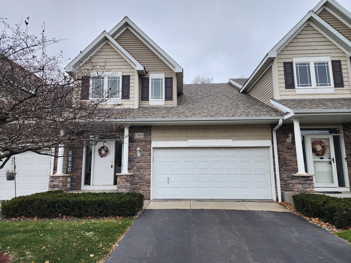 Foto principal - 13667 Couchtown Ave