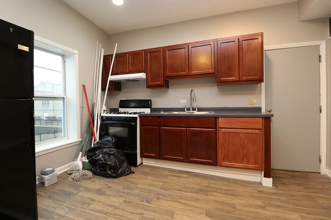 Foto del edificio - 266 E Cass St