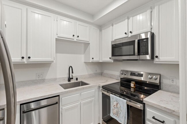 Foto del edificio - 1682 Circa Del Lago