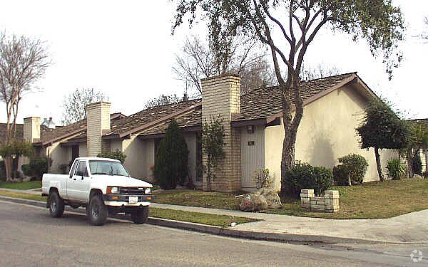 Foto del edificio - 5207-5217 E Liberty Ave