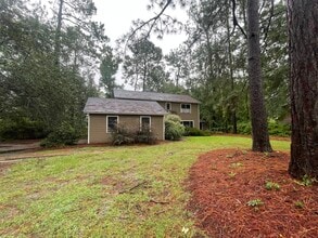 Building Photo - 214 Oakleaf Dr