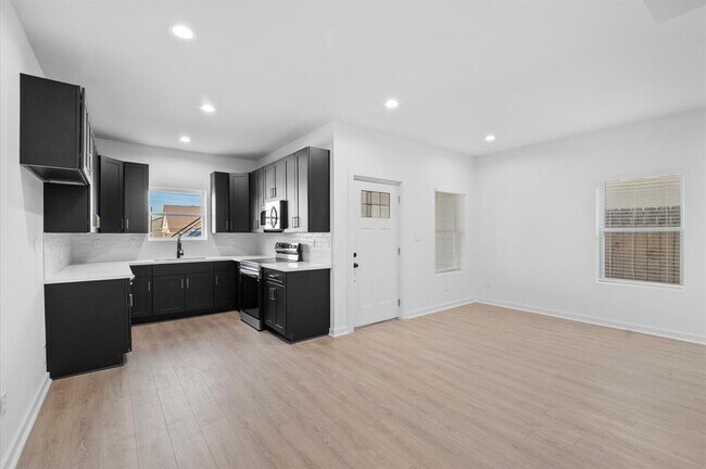 Foto del edificio - 9730 Tuffly St