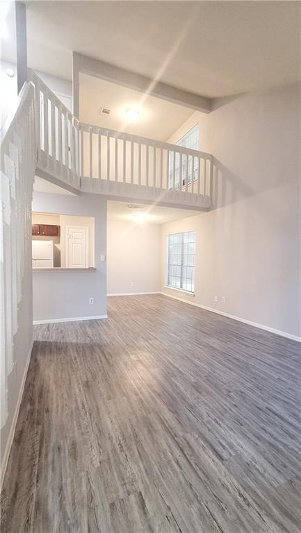 Building Photo - 1902 Albury Cove