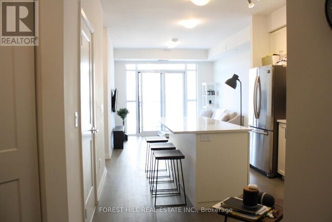 Photo du bâtiment - 155-155 Caroline St S