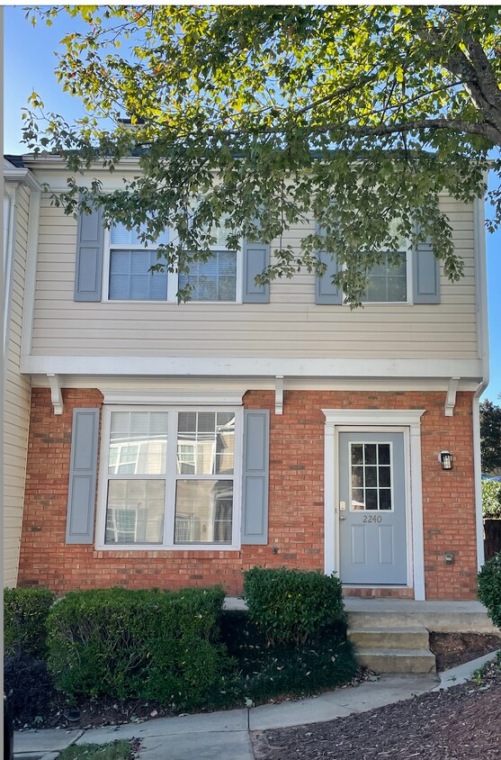 Foto principal - 2240 Kilmington Sq
