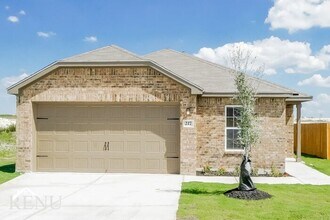 Building Photo - 217 Riverdale Dr