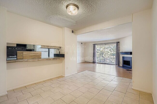 Foto del edificio - 12162 Melody Dr