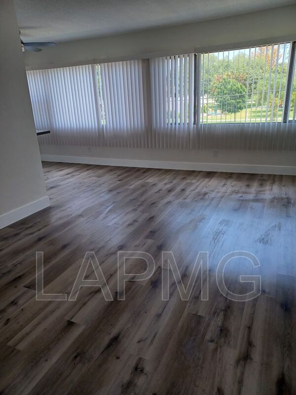 Foto del edificio - 10919 Pioneer Blvd