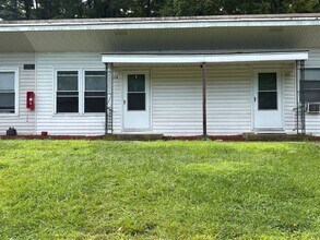Building Photo - 114 Cabanna Ln